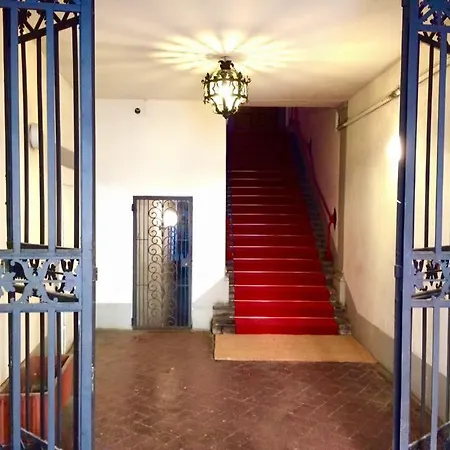 Apartment On Pitti's Square Florence