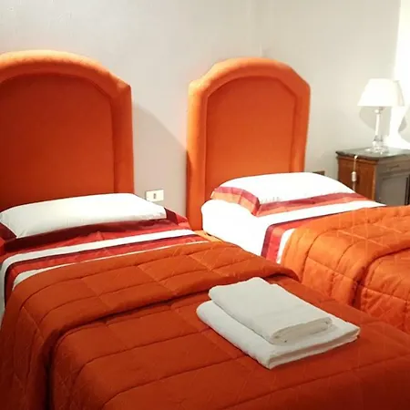 Apartment On Pitti's Square *