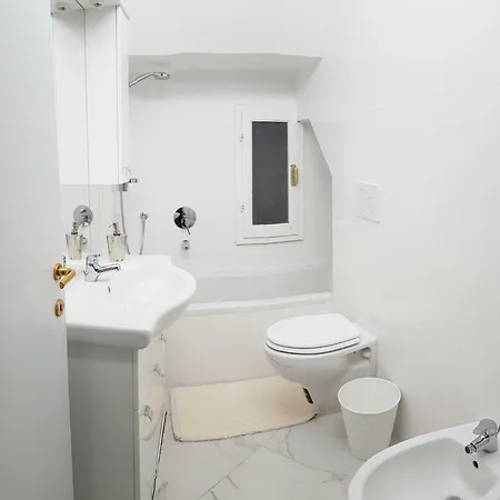 Apartment On Pitti's Square *